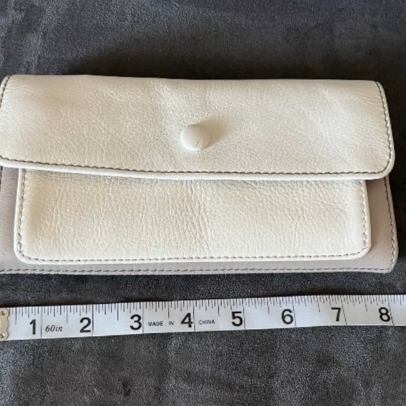 Nice Fossil Bifold Wallet for Women's - Picture 15 of 15